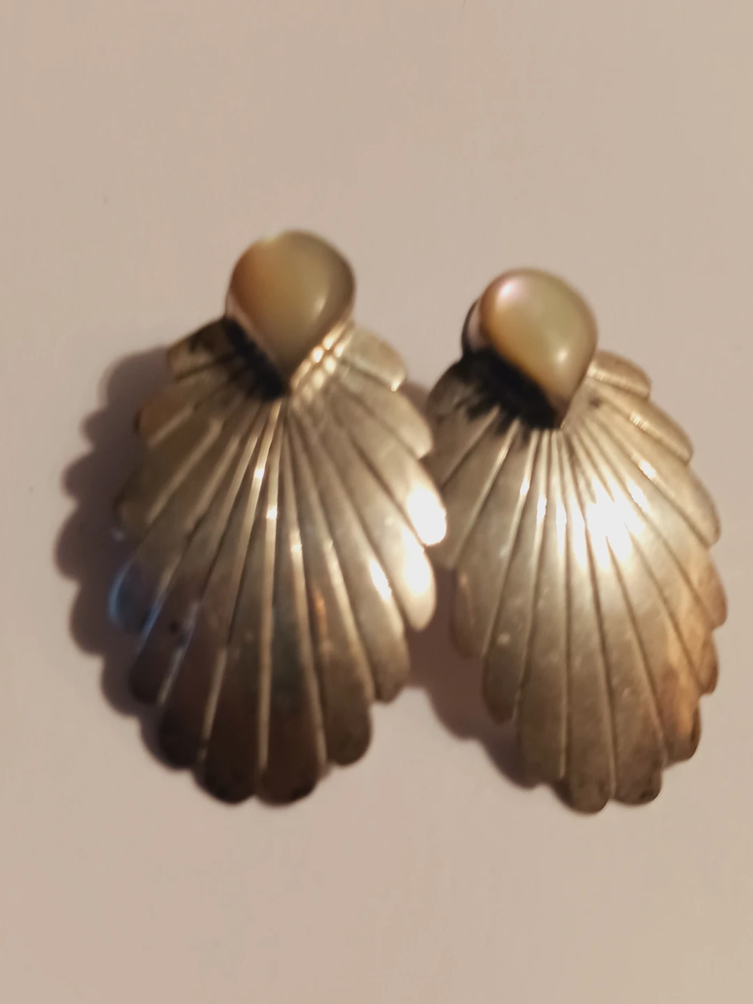 Navajo Sterling Silver 925 Seashell Earrings w/ Mother of Pearl - photo 2