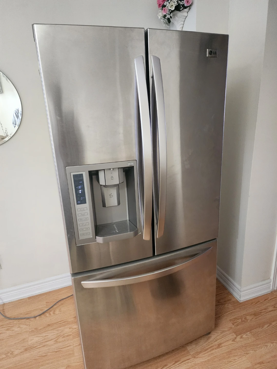 LG Stainless Steel French Door Refrigerator - photo 2