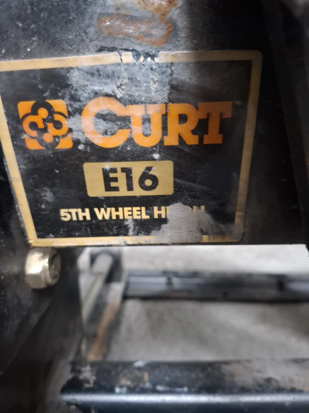 CURT E16 5th Wheel Hitch - photo 2