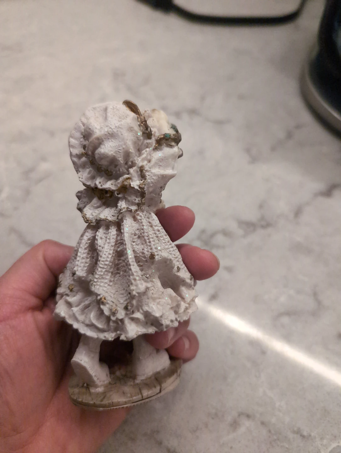 Decorative Figurine of a Girl Holding Flowers - photo 2