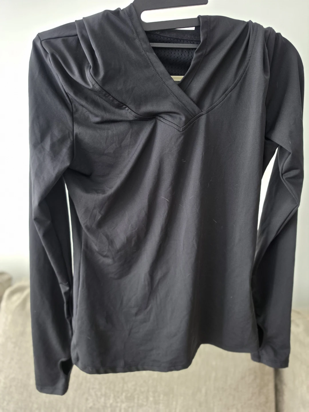 Lululemon Black Hooded Long Sleeve Top - photo 2