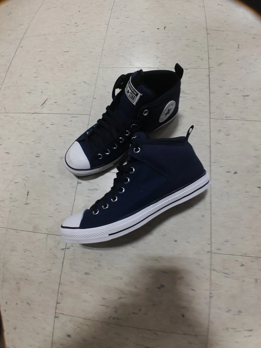 Converse Chuck Taylor All Star Mid Top Shoes Men's Size 10 - photo 3