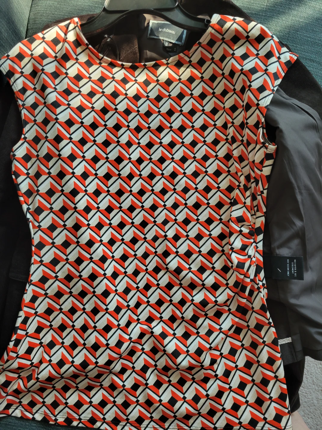 Malenie lynn Sleeveless Geometric Print Top