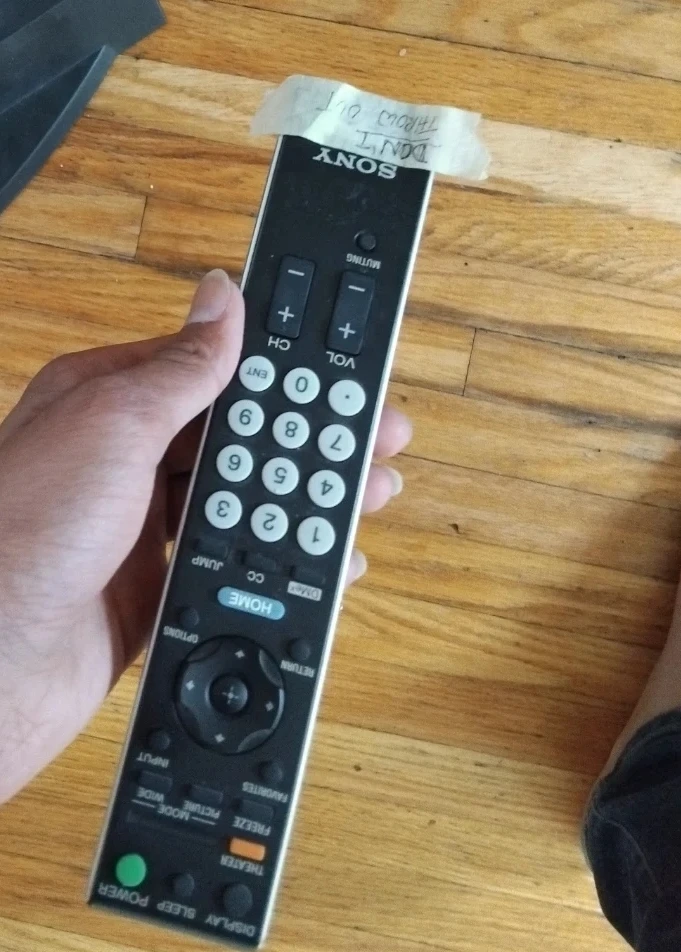 Sony Bravia KDL-46V3000 LCD TV - photo 2