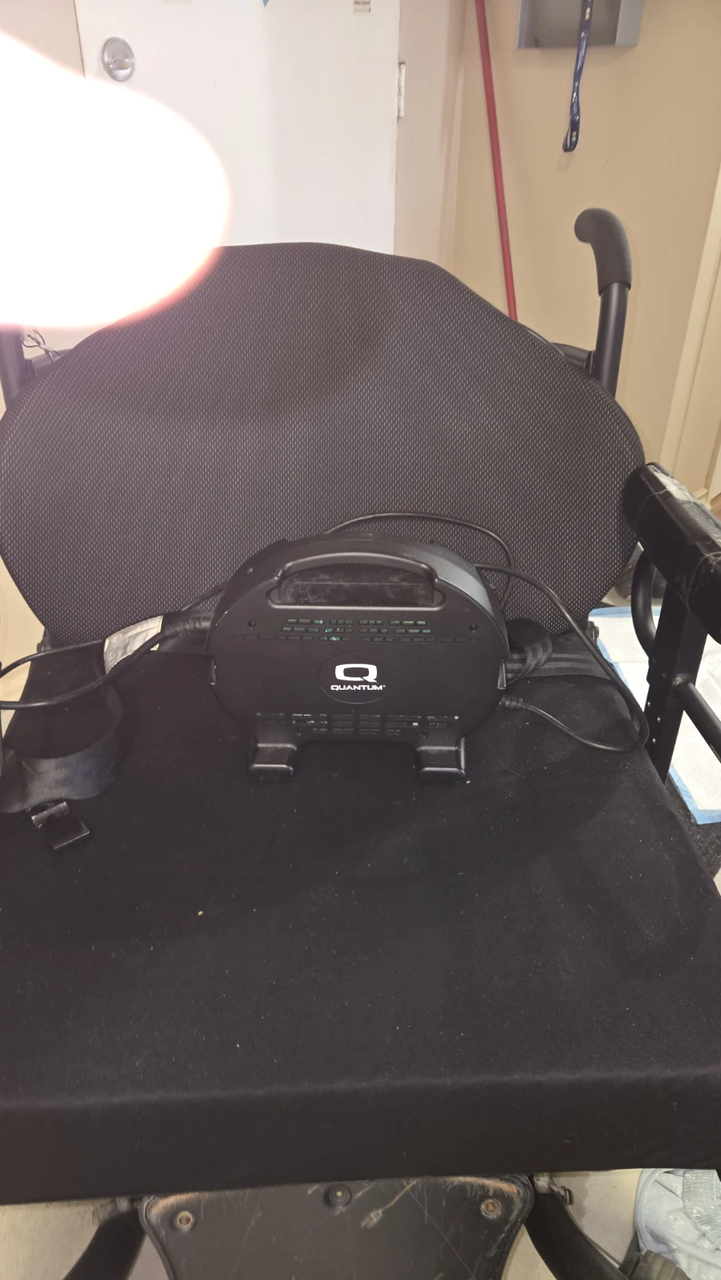 Quantum electronic  wheelchair - photo 4