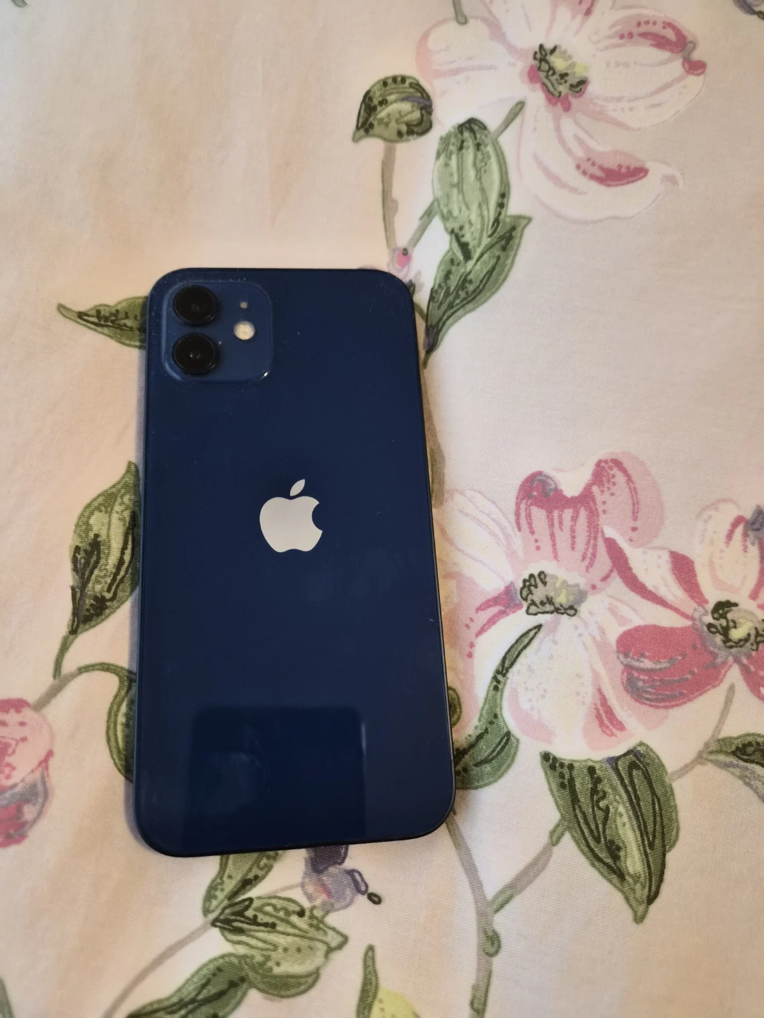 Apple IPhone 12 Used - photo 3