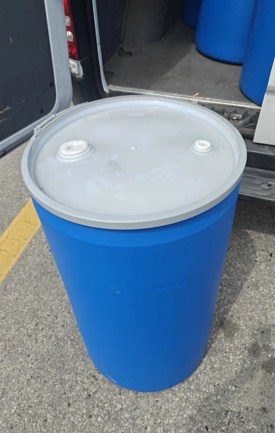 Blue Plastic Drum with Lid - 55 Gallon