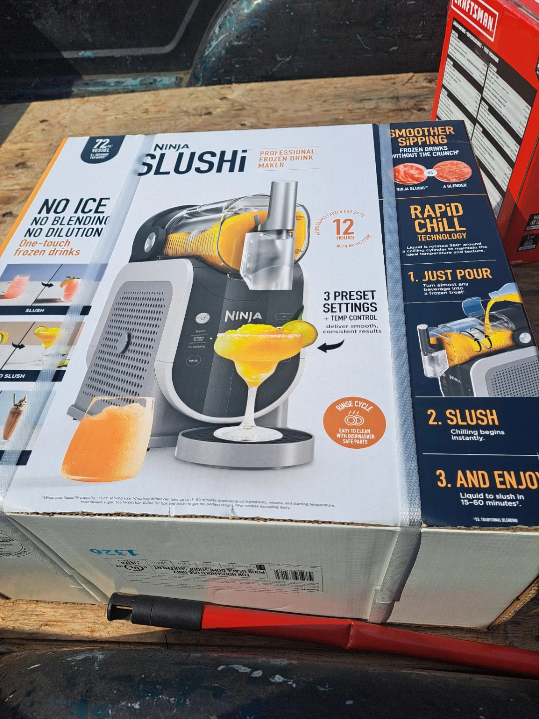 Ninja Slushi Professional Frozen Drink Maker
