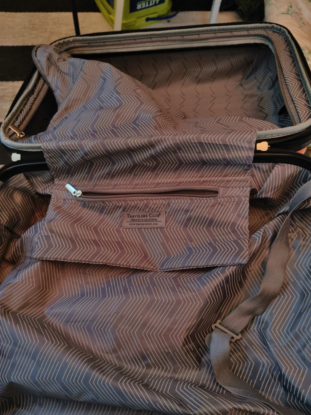 Travelers Club Orange Hardside Spinner Luggage - photo 4