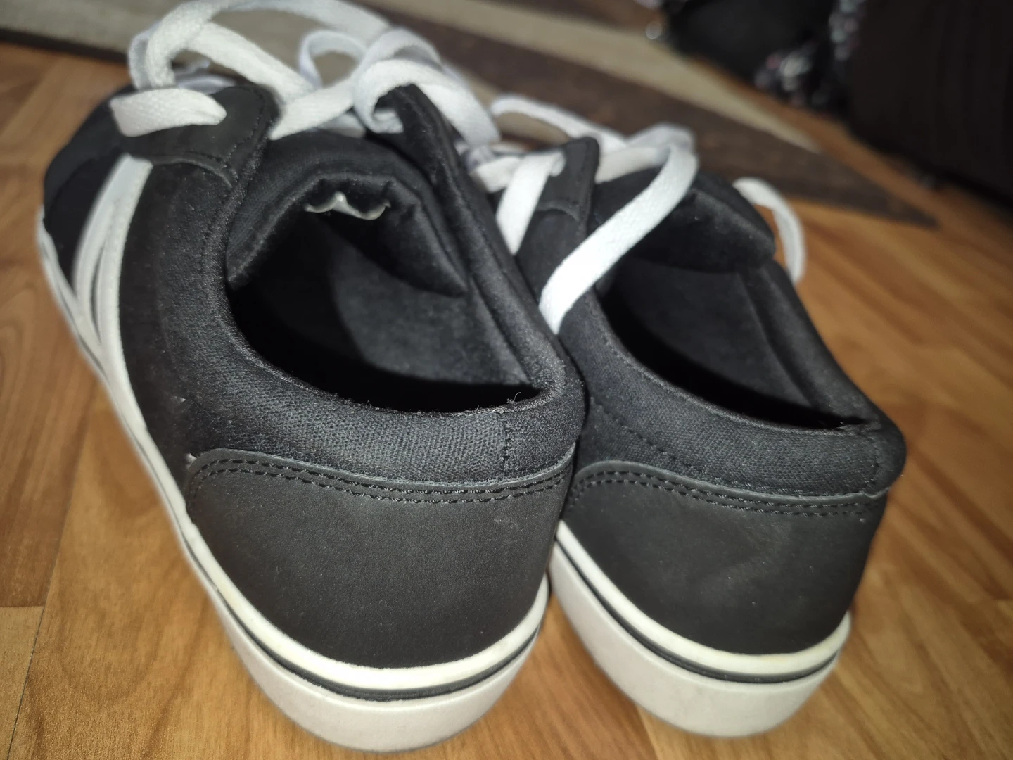 Women's Sneakers ,Size 9 - photo 2