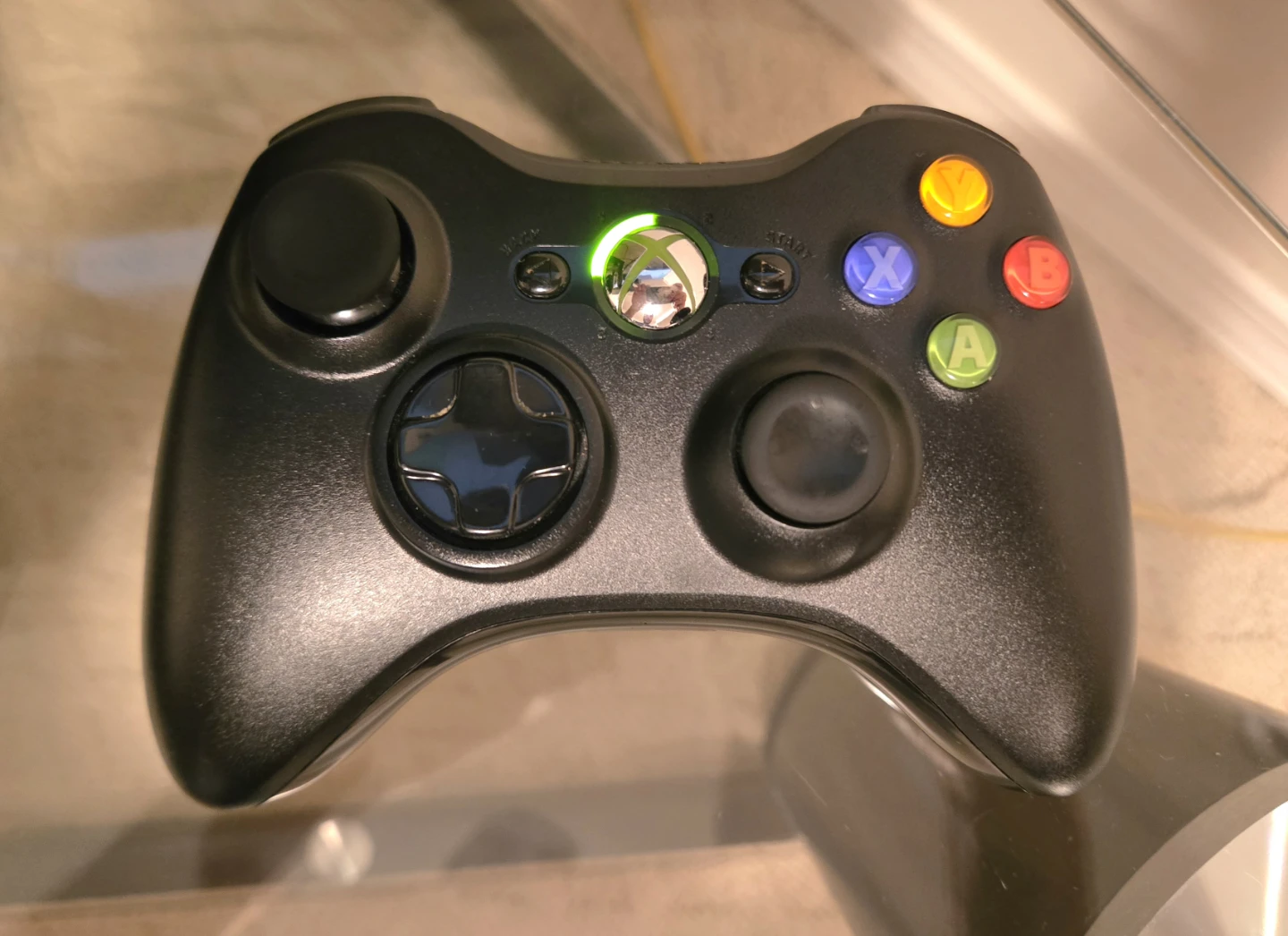 XBOX 360 SLIM 250GB + CONTROLLER + BATMAN ARKHAM KNIGHT - photo 4