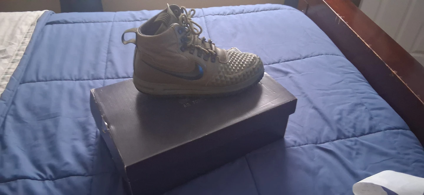 Used Nike Air Force 1 Duckboot '17 - Size 9.5