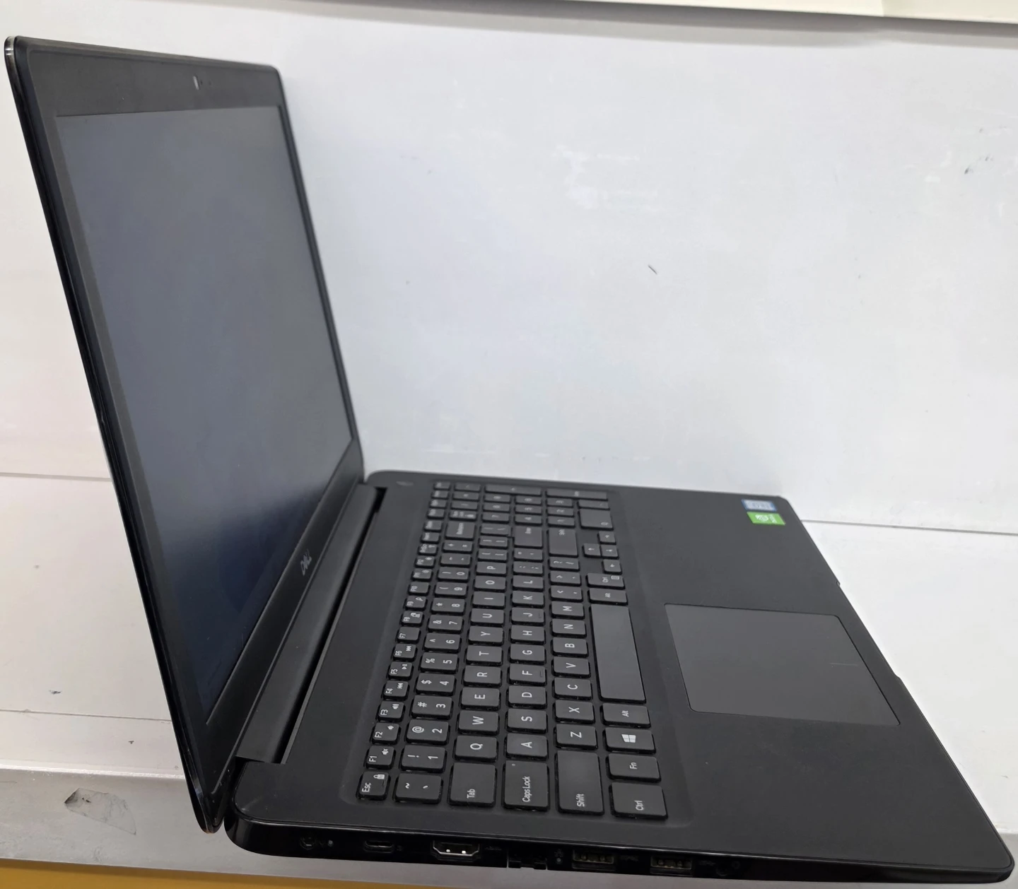Dell Latitude 3500 -i7--32gb ram-HD 256GB NVME - photo 3