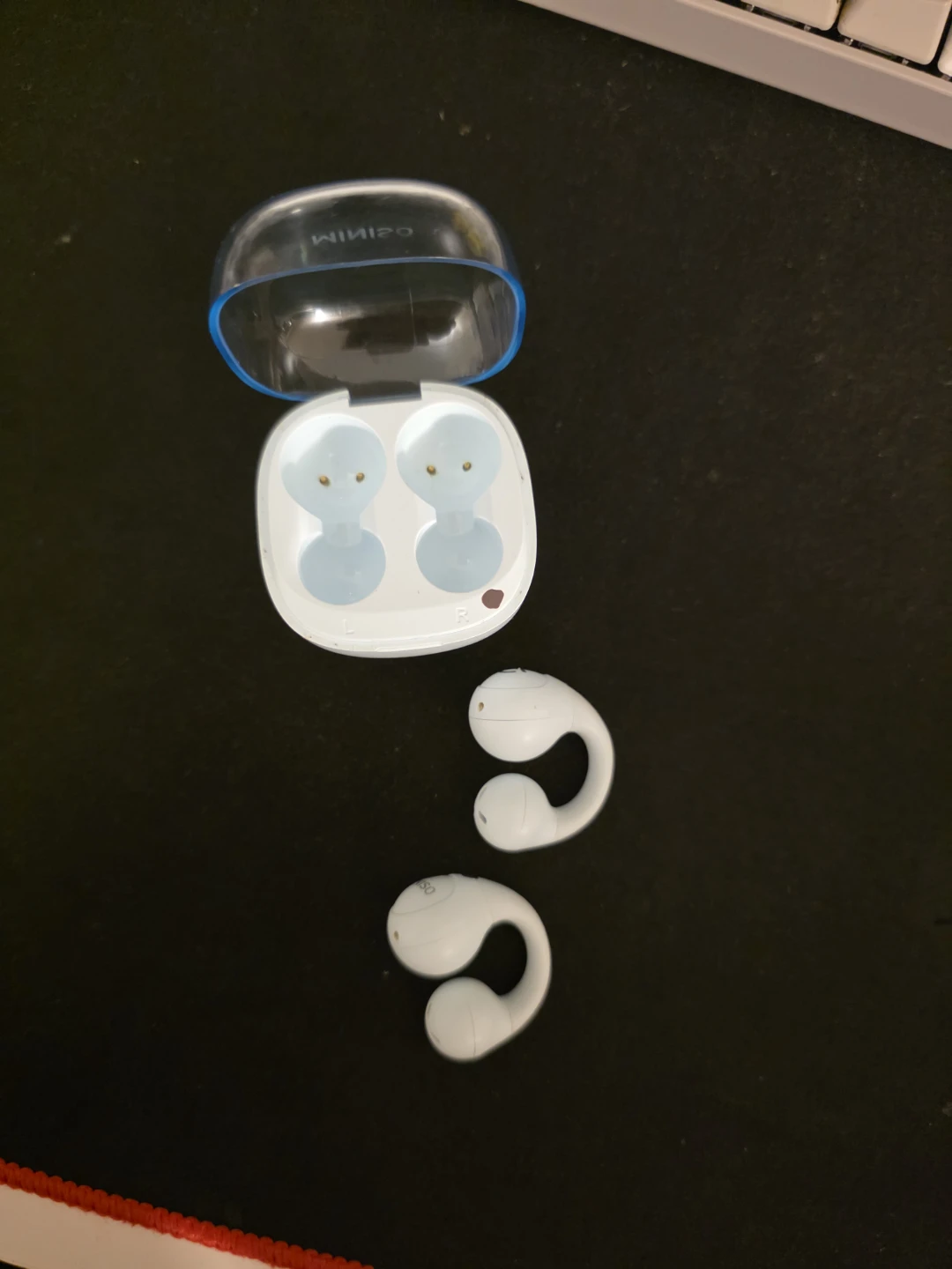 White Wireless Earbuds with Charging Case - photo 2