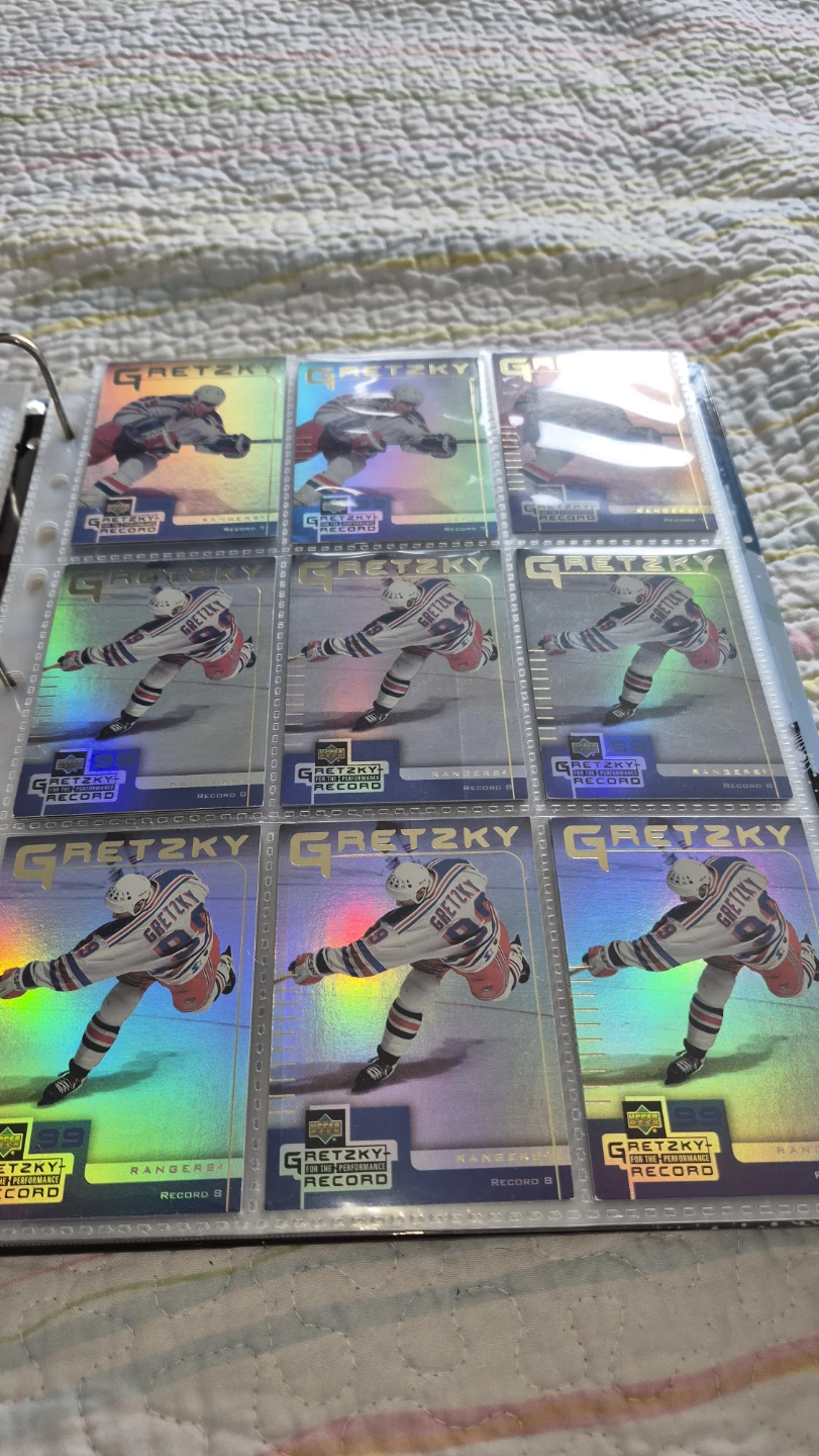 Wayne Gretzky Hockey Cards Collection - photo 5