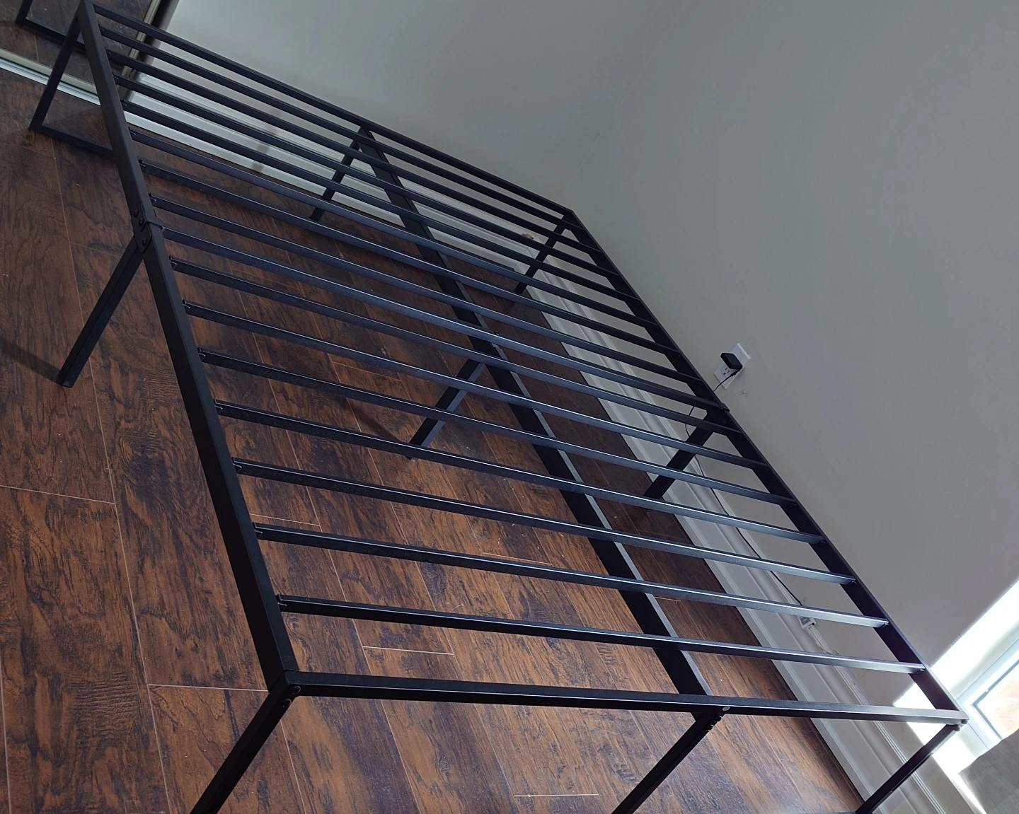 Queen Size Black Metal Platform Bed Frame
