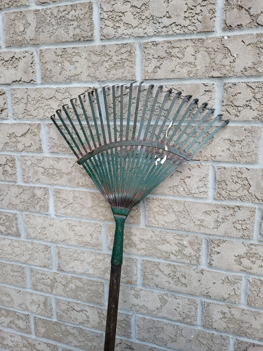Lawn Leaf Fan Rake - photo 2