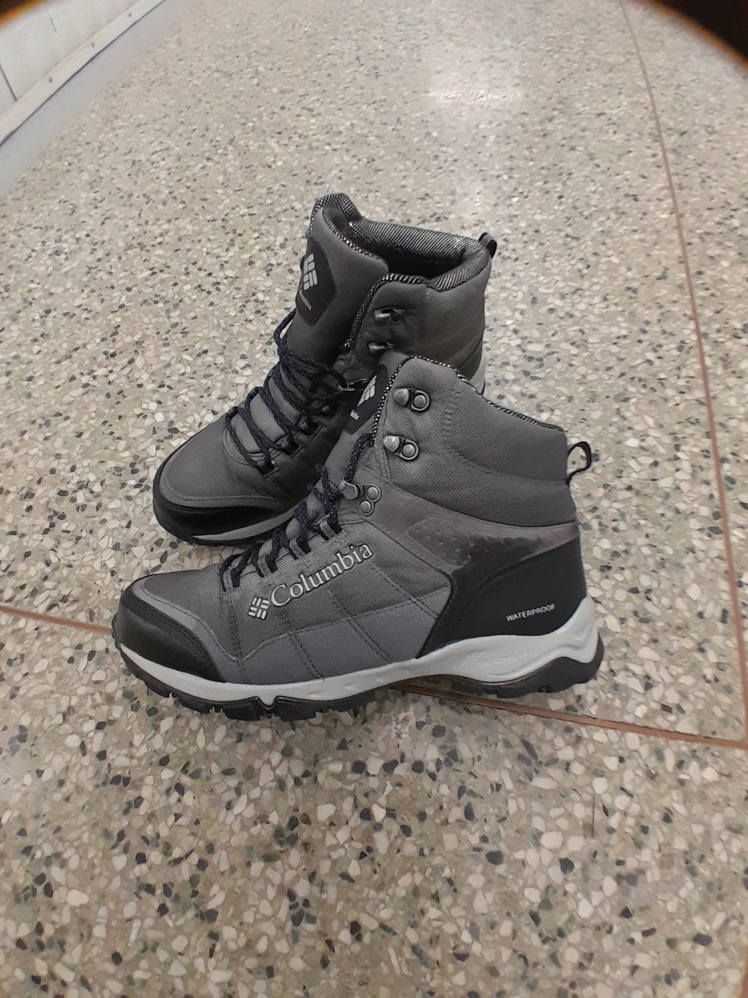 Columbia Waterproof Hiking Boots Men's Size 10.5
