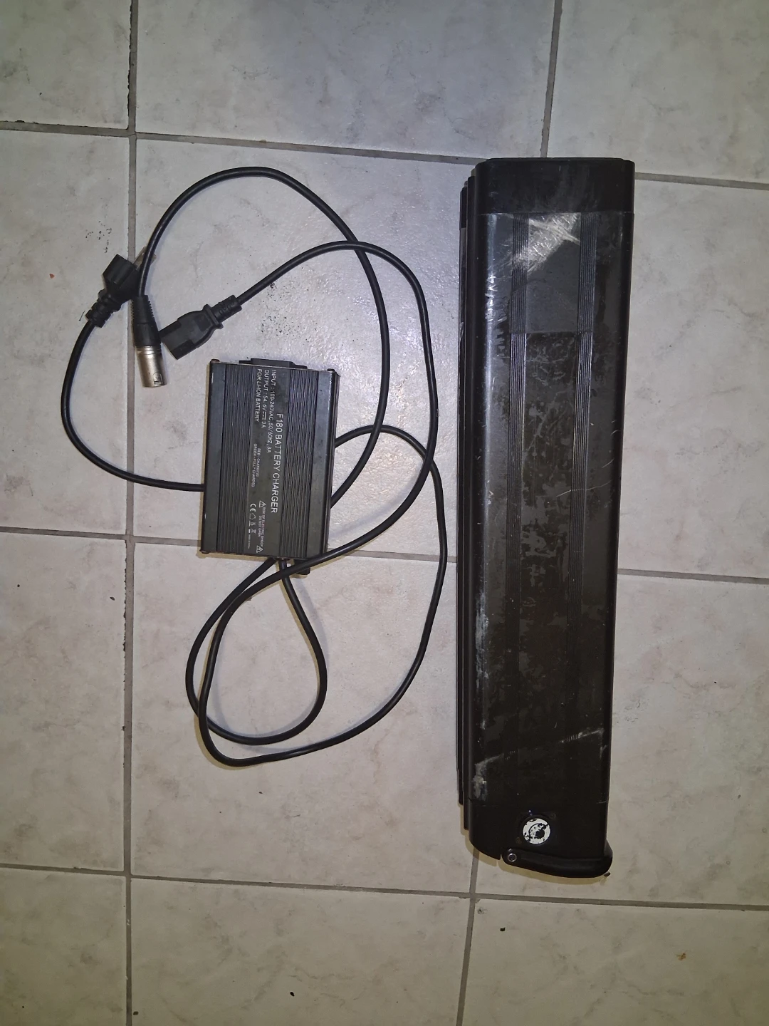 E-bike Battery  and  Charger - photo 2