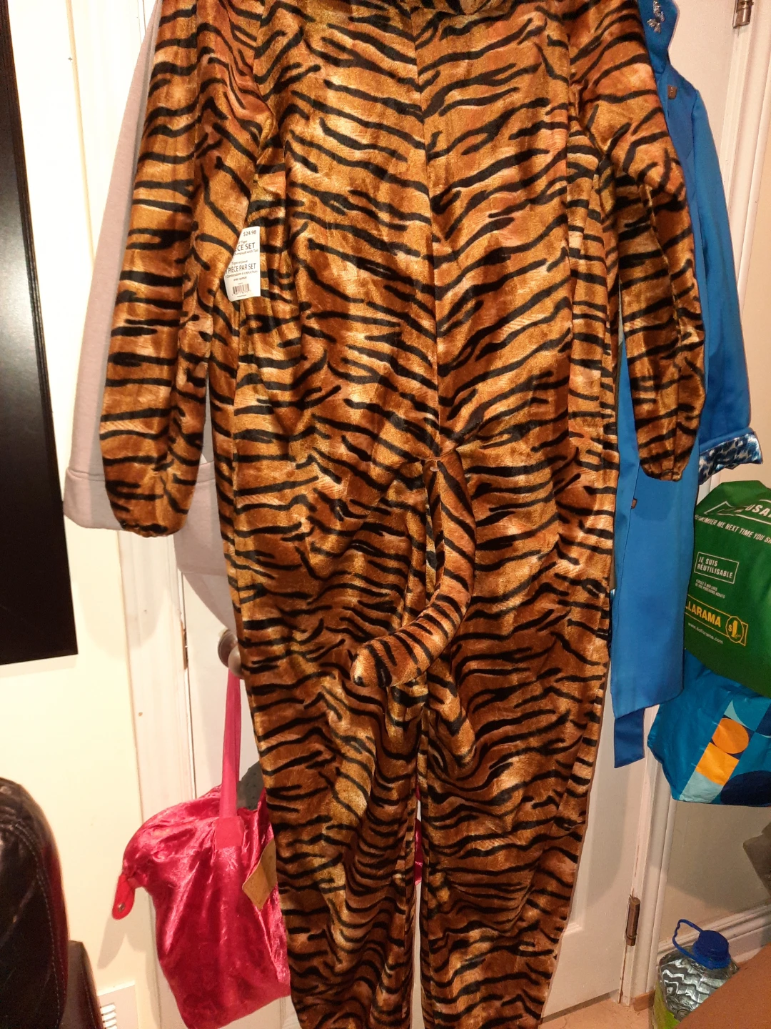 NWT 🐅Adult TIGER Costume Onesie W/Head & Tail - photo 4