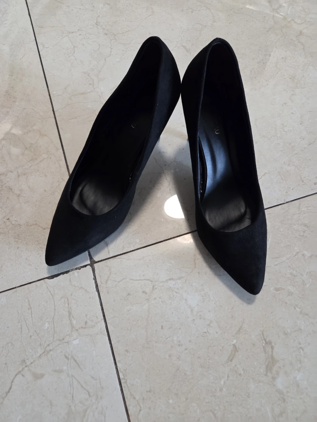 Le Chateau Black high heels