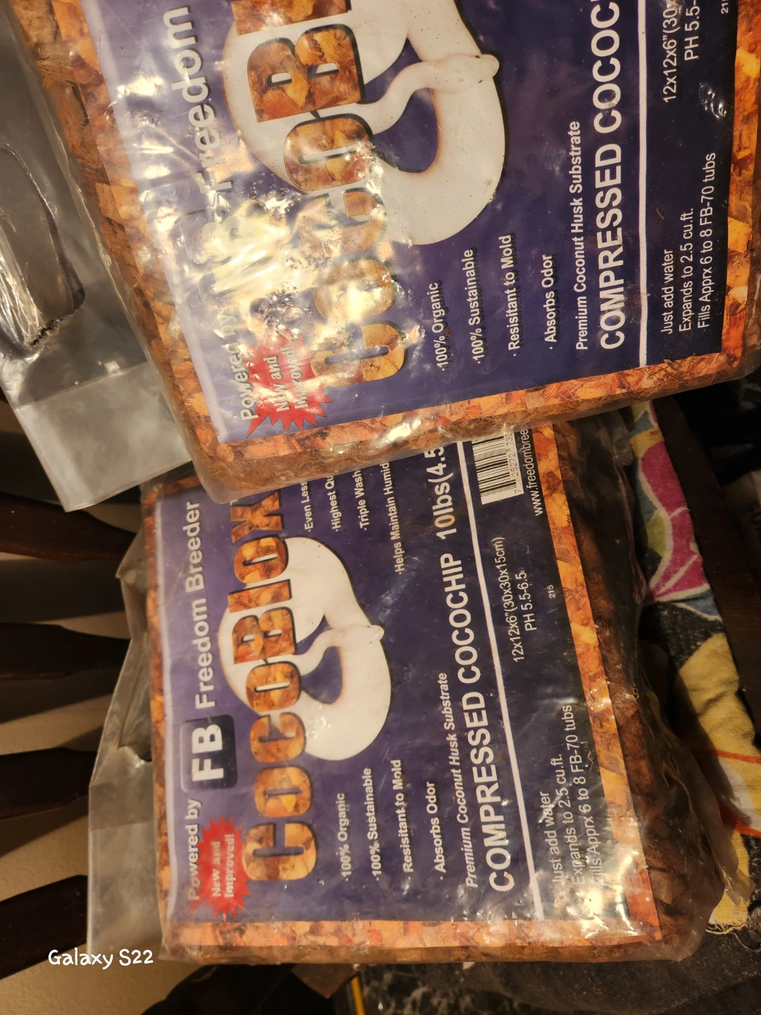 2 Freedom Breeder CocoBlox Compressed Cocochip Substrate 10lbs - photo 2