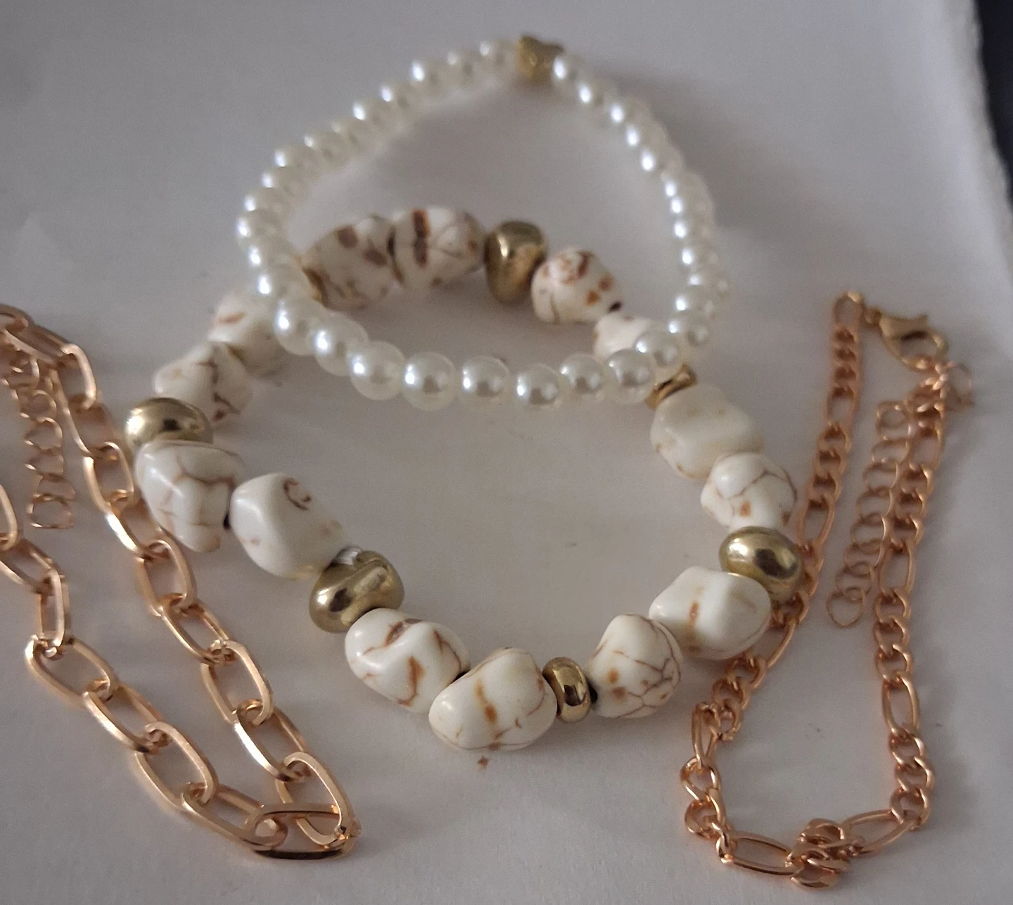 Set of 2 beaded bracelets with chain