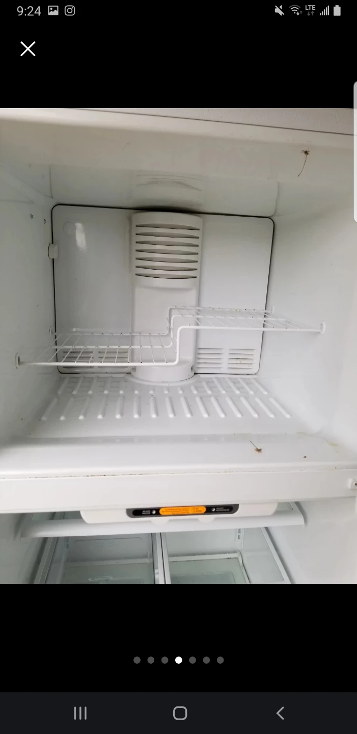 White Top Freezer Refrigerator - photo 4