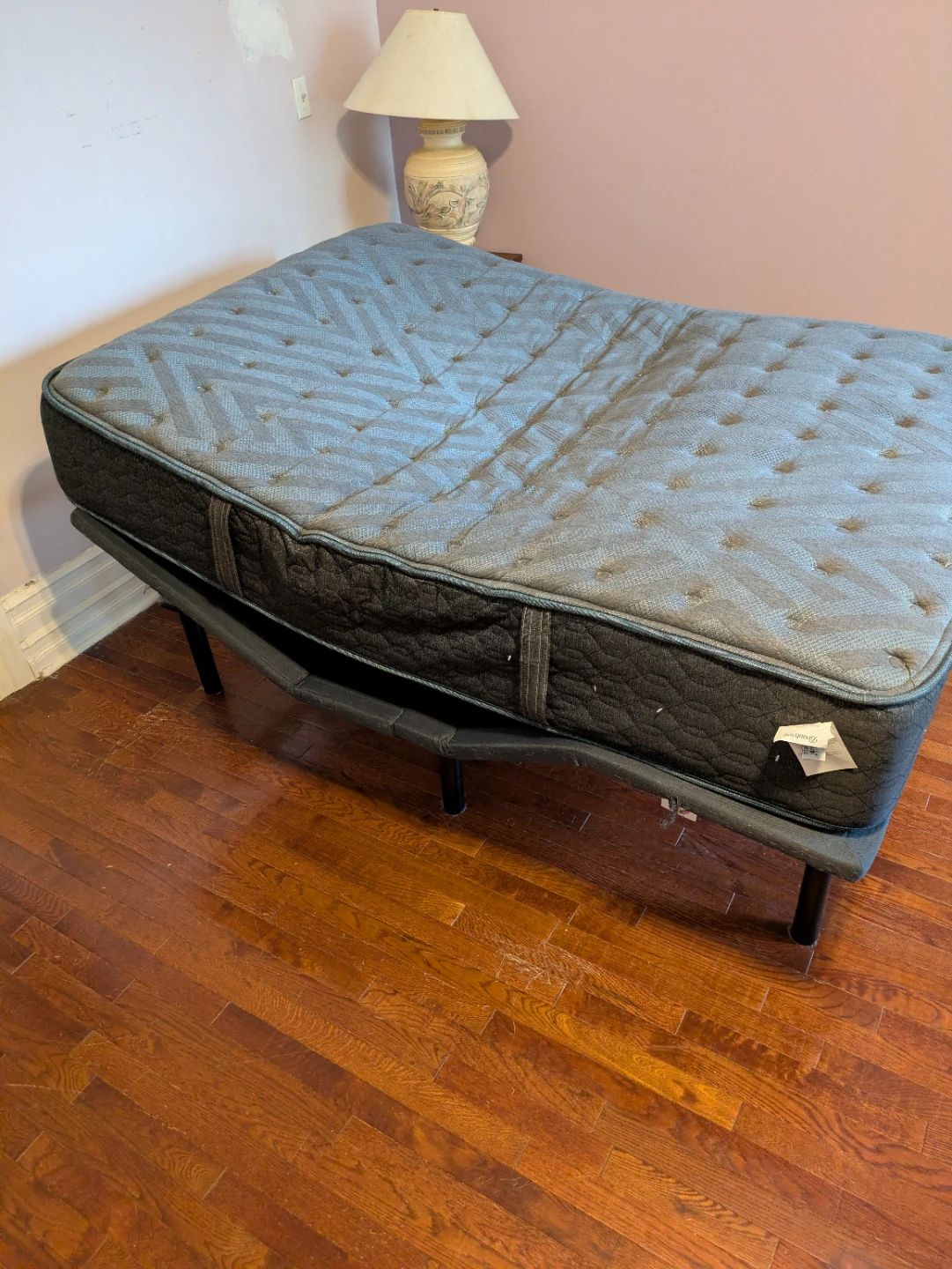 Beautyrest Mattress with BaseLogic Foundation