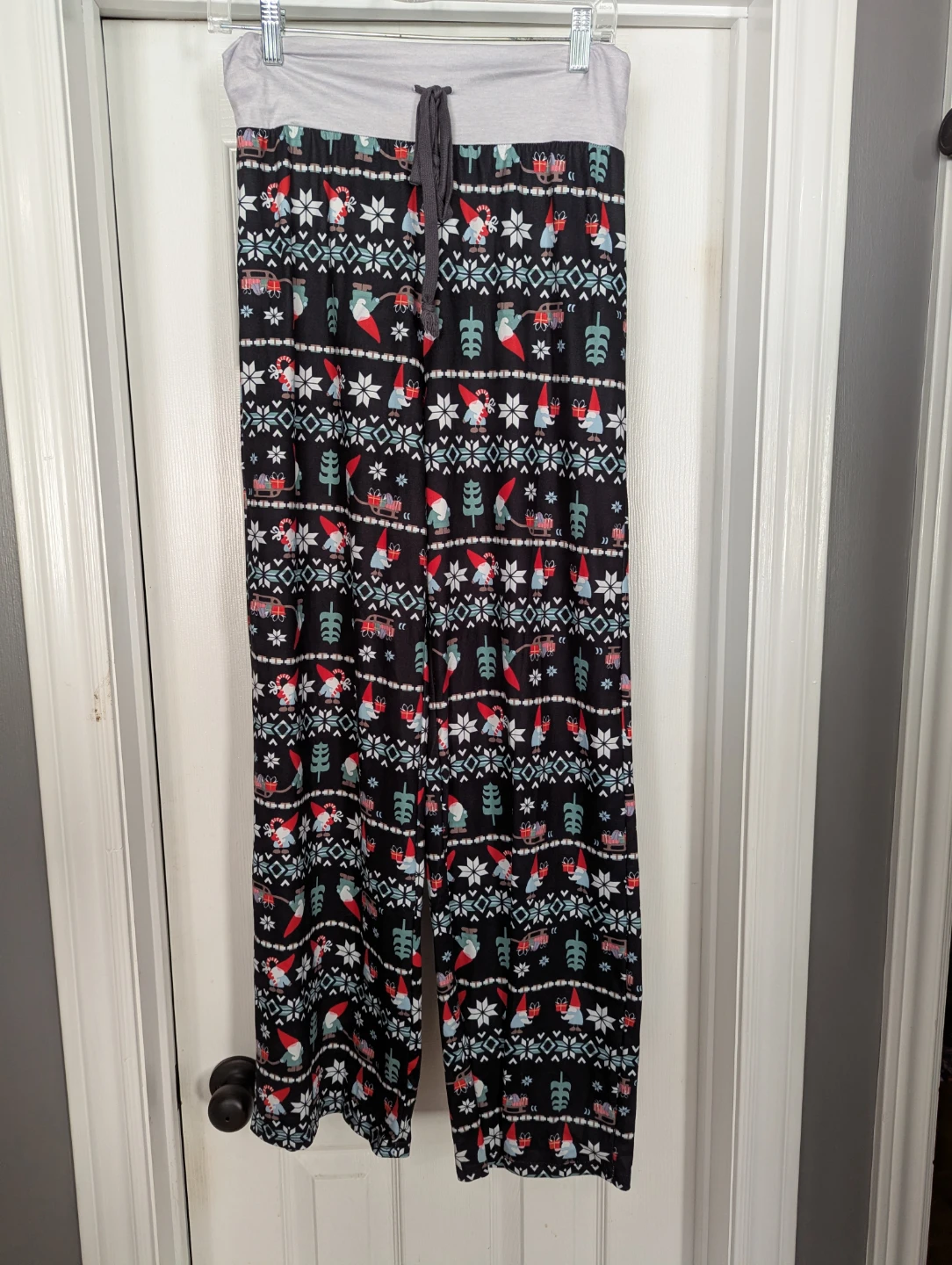 Women's Gnome Print Pajama Pants Size S - photo 3
