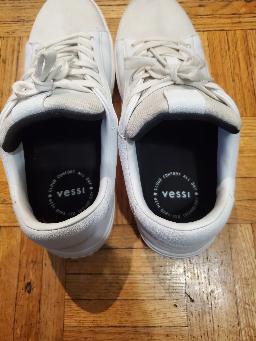 Vessi Shoes Size 9 - photo 4