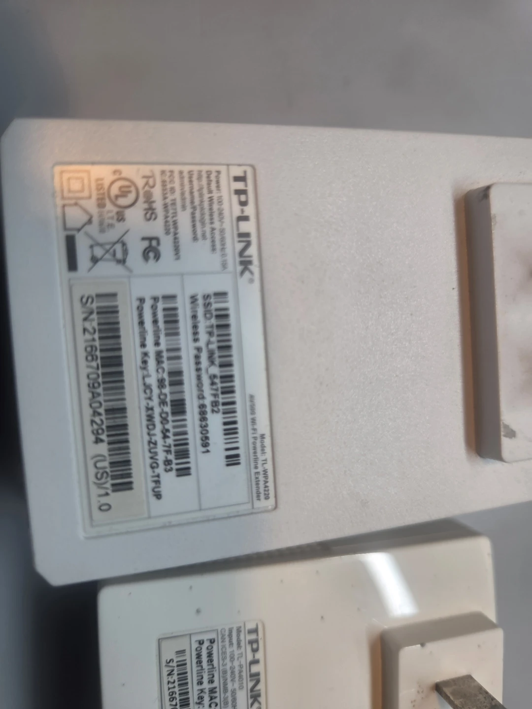 TP-Link AV500 WiFi Extender and Powerline Adapter Bundle - photo 4