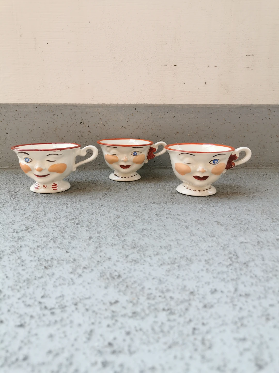 Vintage 1950s Staffordshire England Winking Face Teacups - photo 5