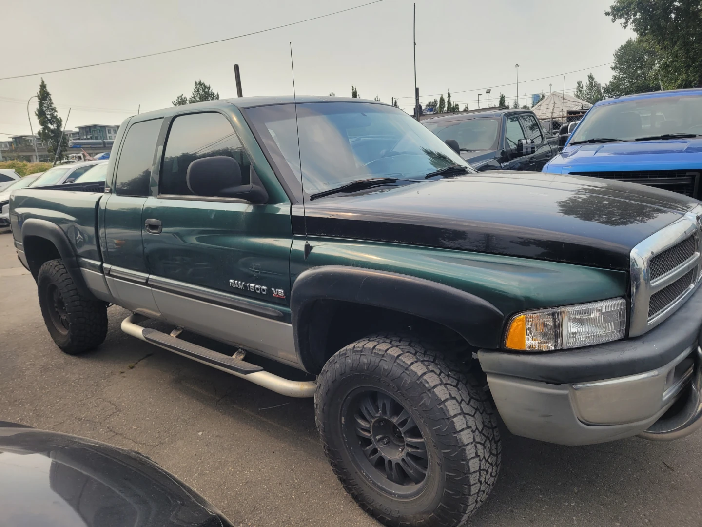 Dodge Ram 1500 V8 Pickup Truck - photo 4