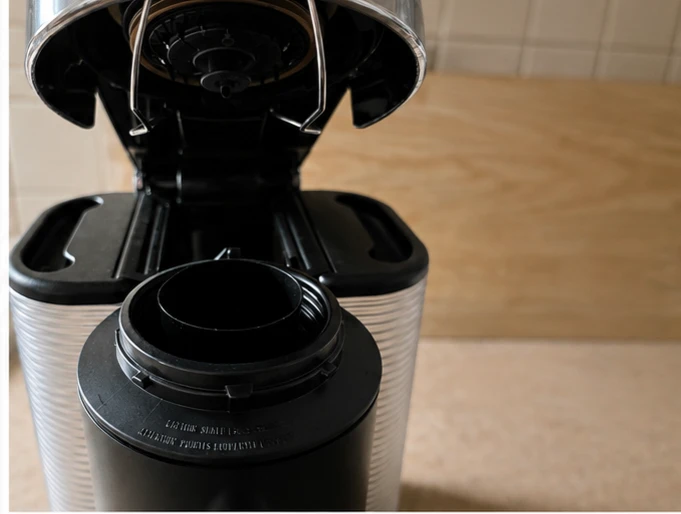 Nespresso Breville Coffee Machine - photo 3