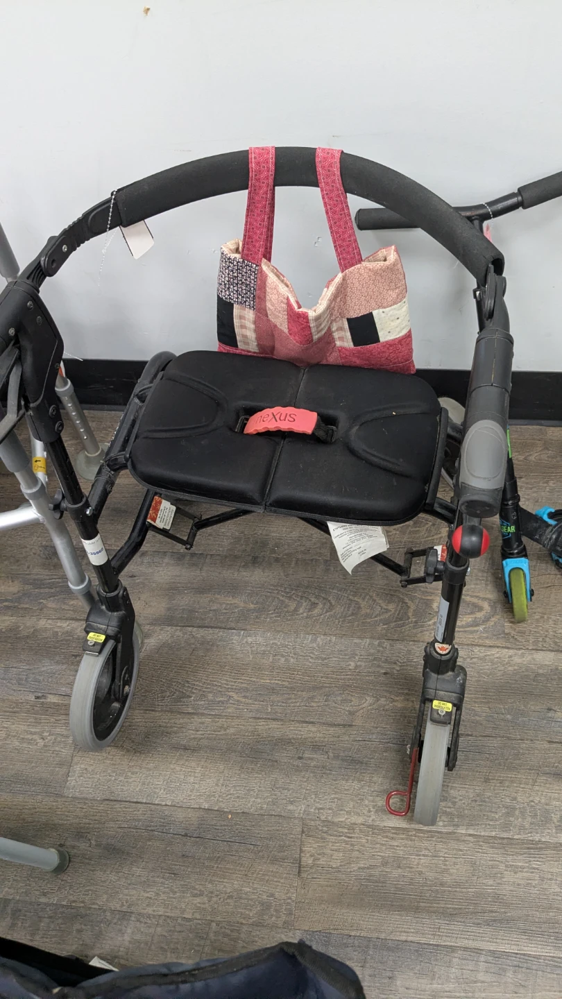 Walker folding