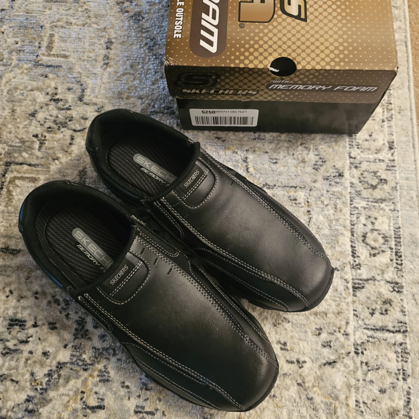 Brand- new Skechers Men's Black Slip-On Shoes - photo 2