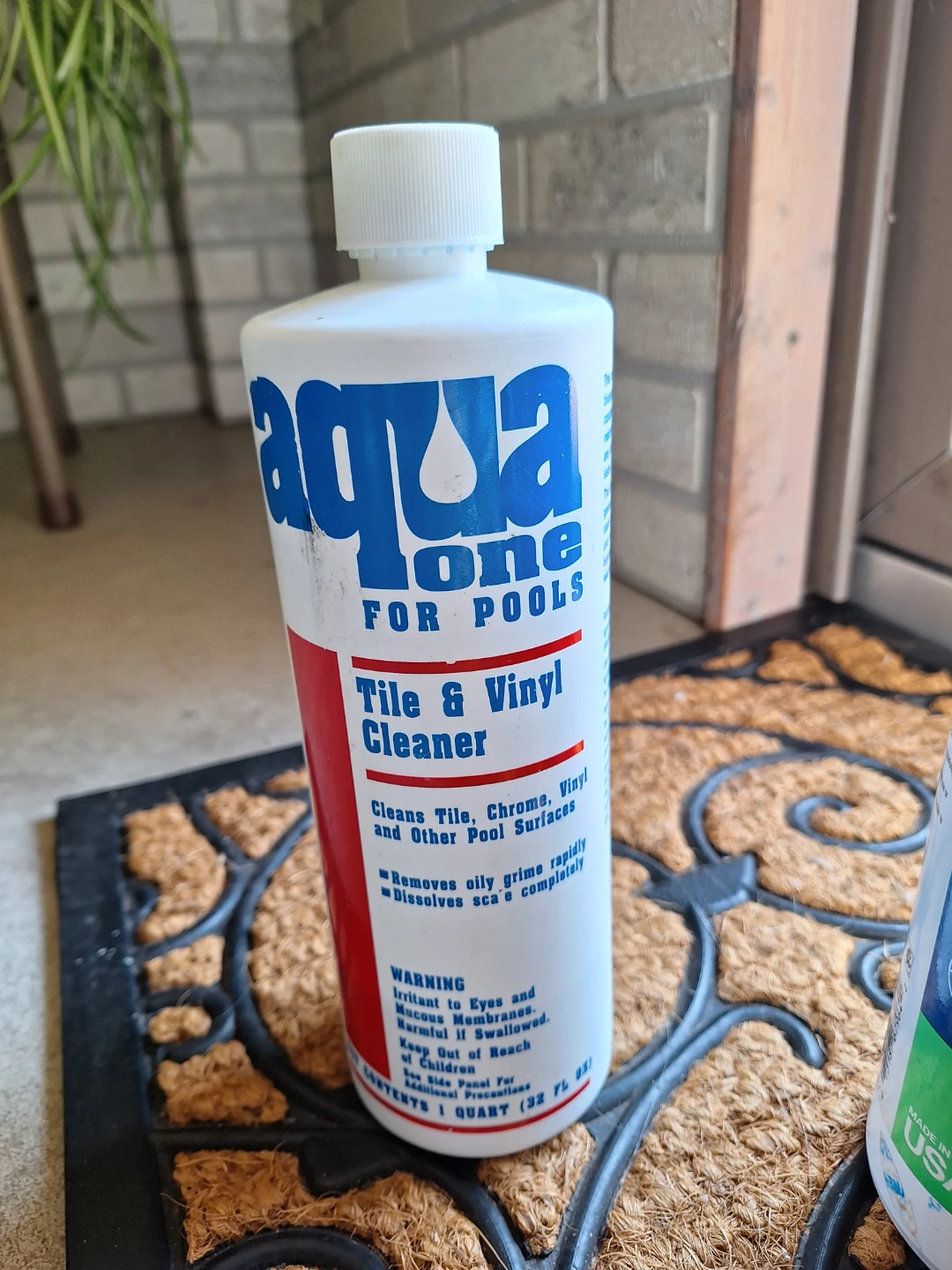 Aqua One Tile & Vinyl Cleaner for Pools