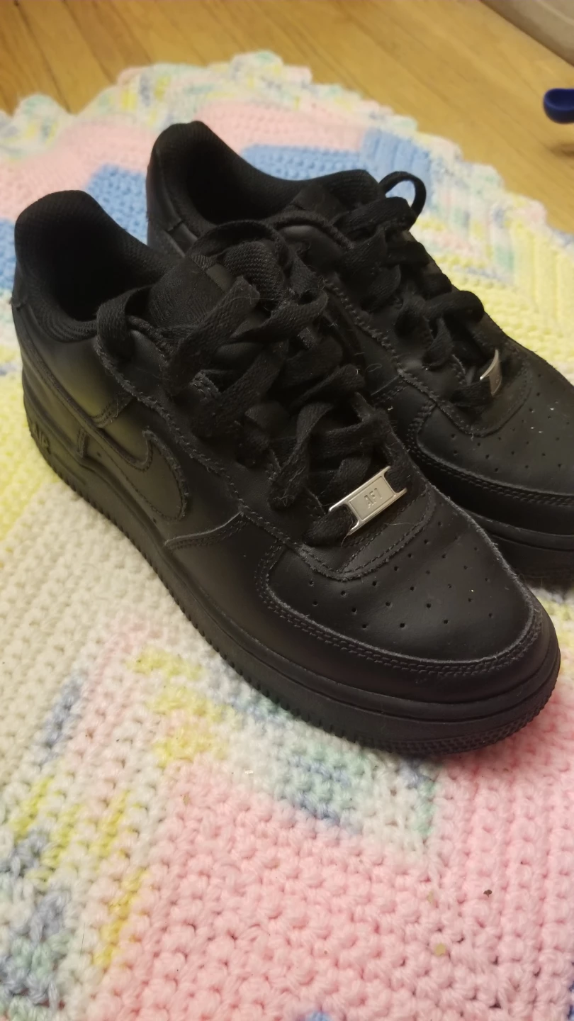 Nike Airforce 1 All Black Sneakers US6 - photo 2