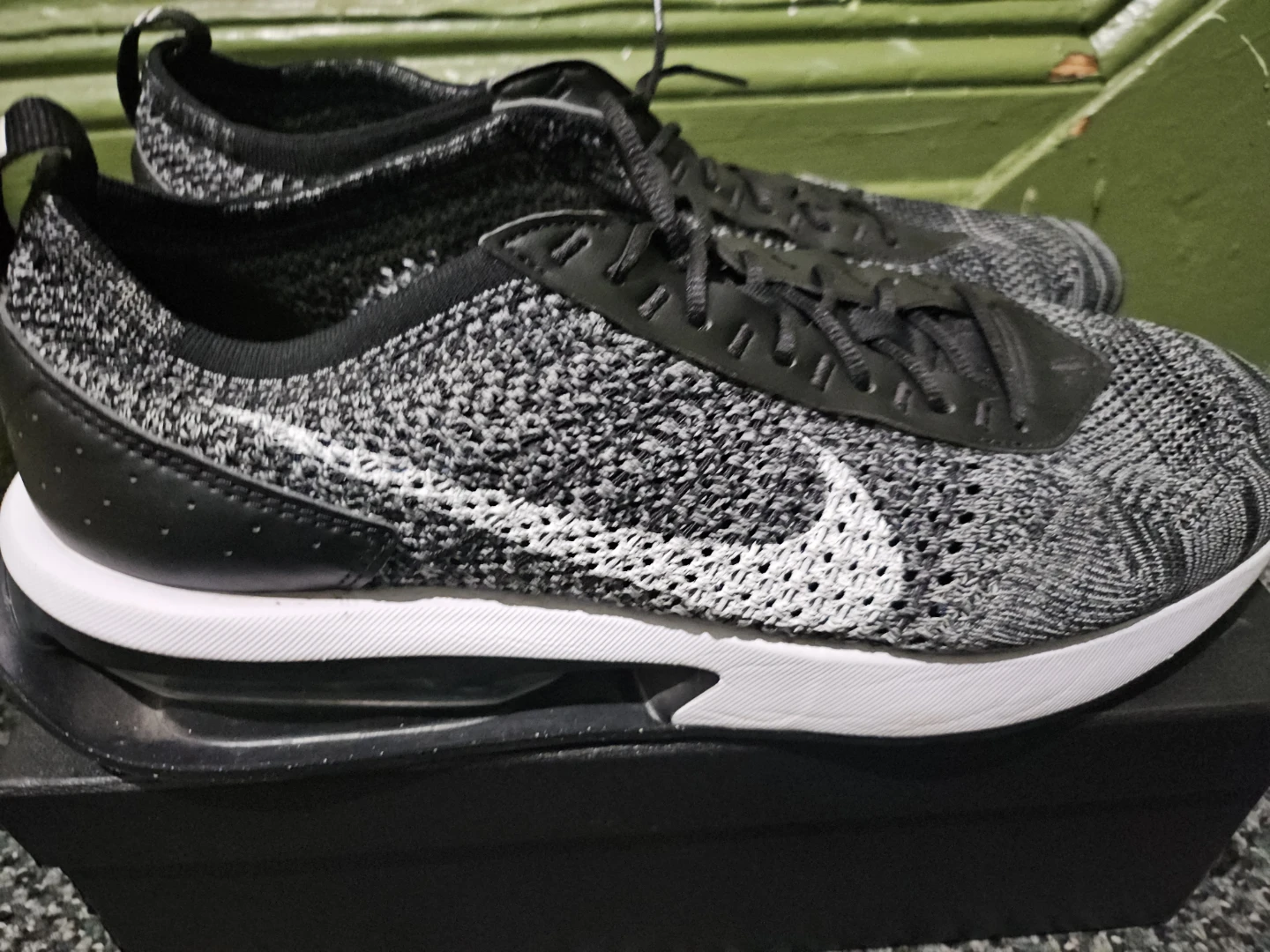 Nike Flyknit Running Shoes - photo 2