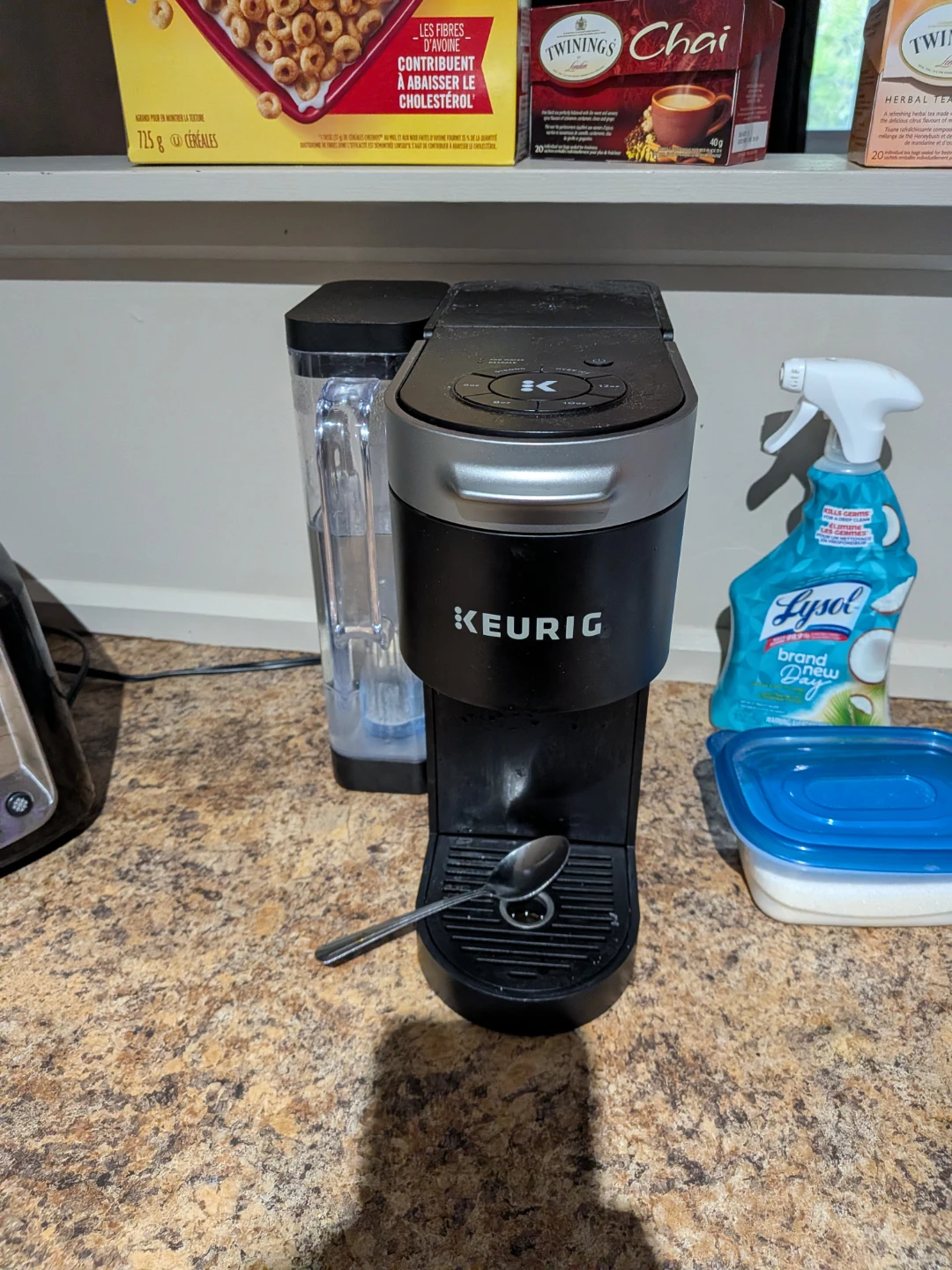 Keurig with box - photo 3