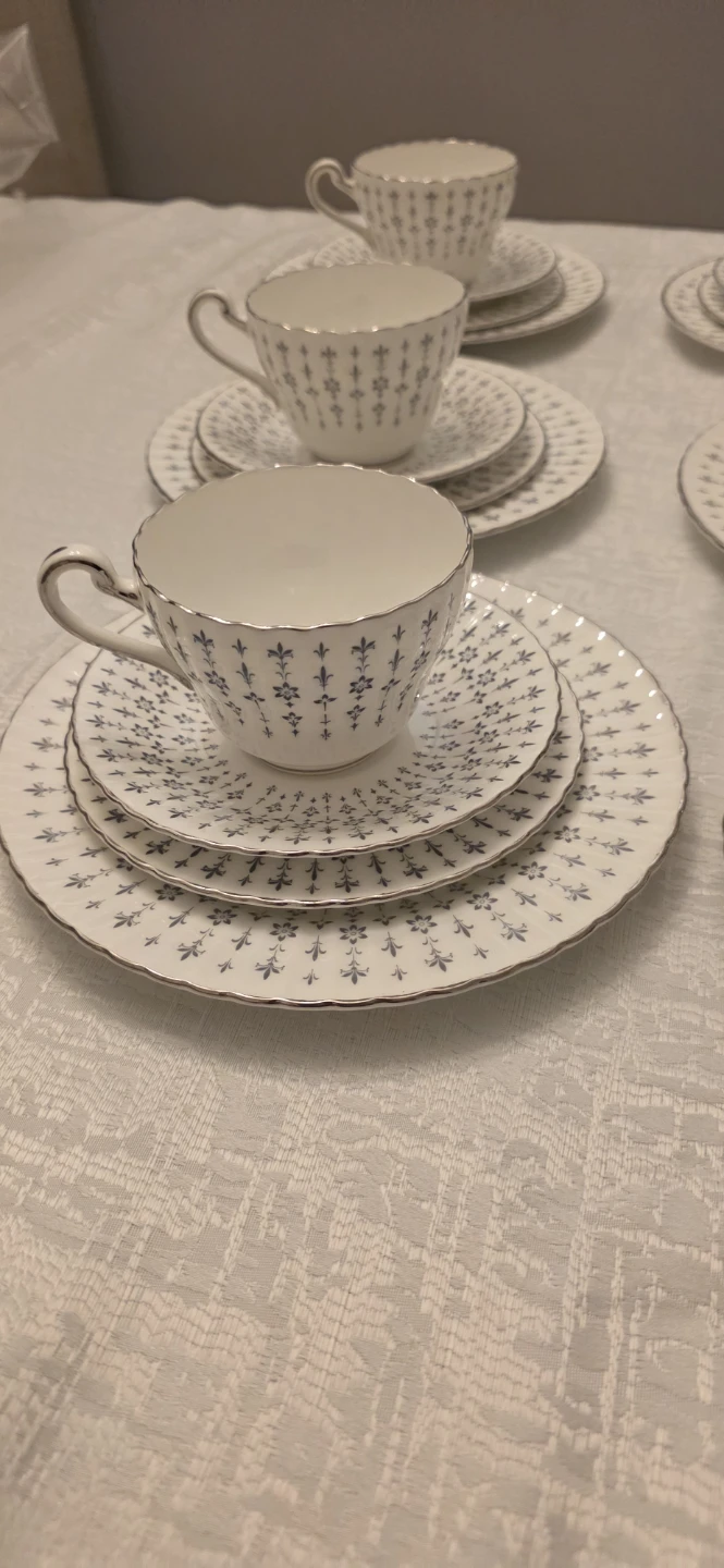Paragon tea cups set -24 pieces - photo 2