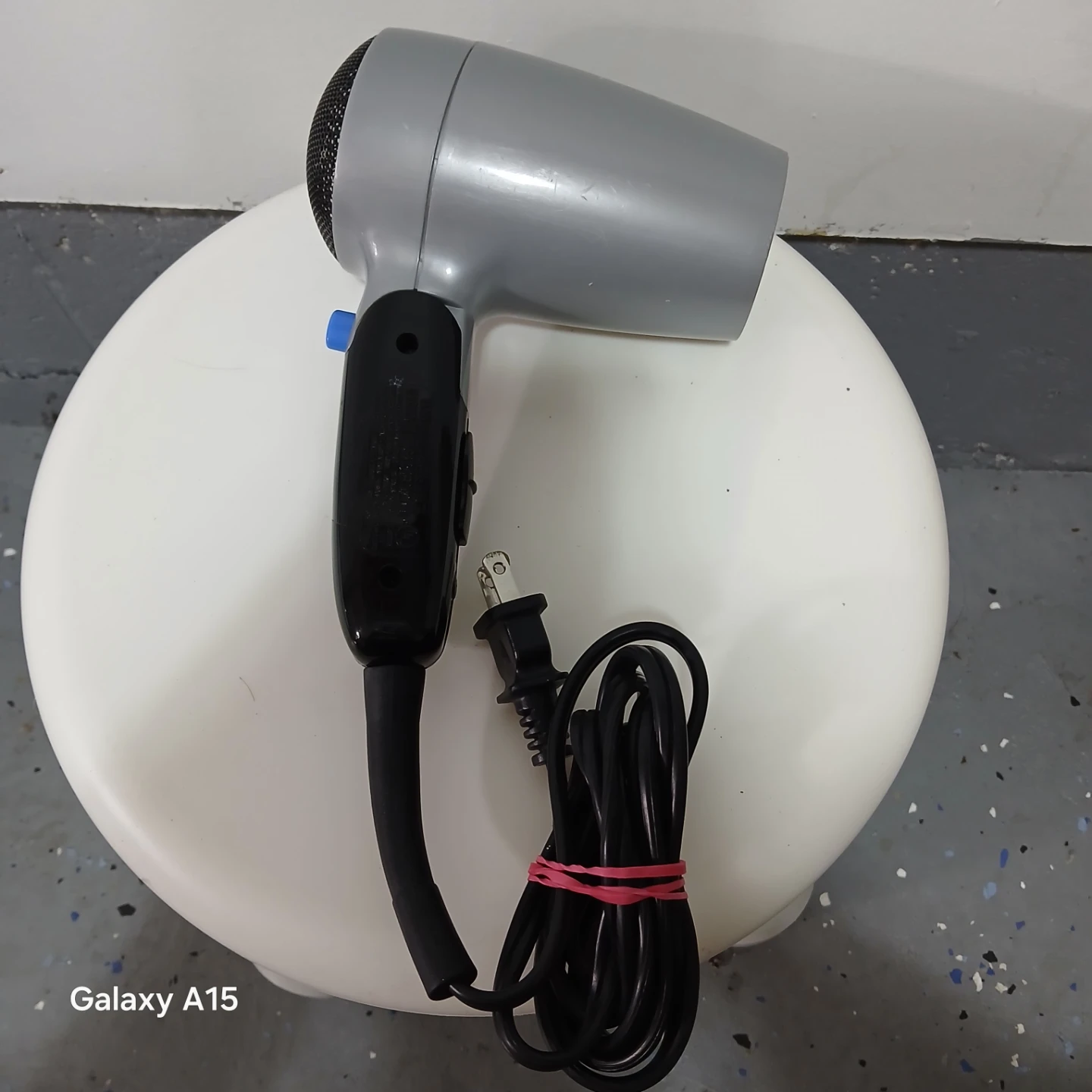 Moving sale - Foldable Compact Travel Hair Dryer - photo 2
