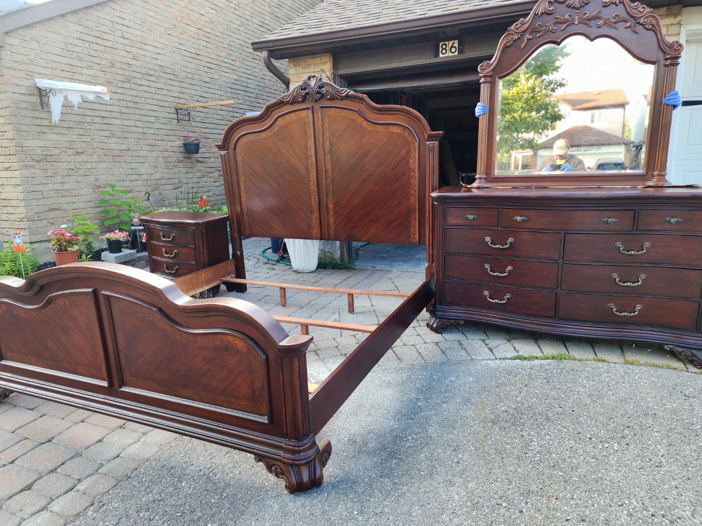 King solid wood . Delivery $80 - photo 4