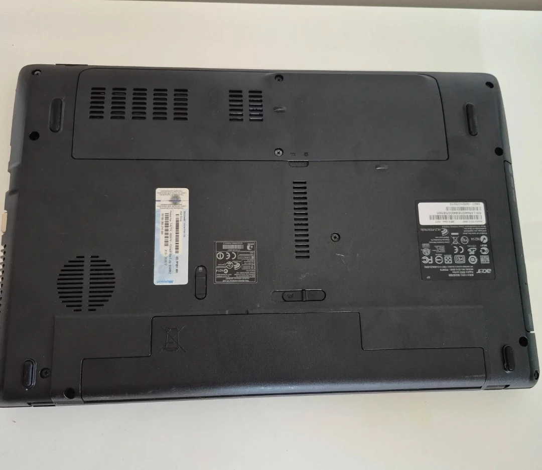 Acer Aspire  Laptop - photo 3