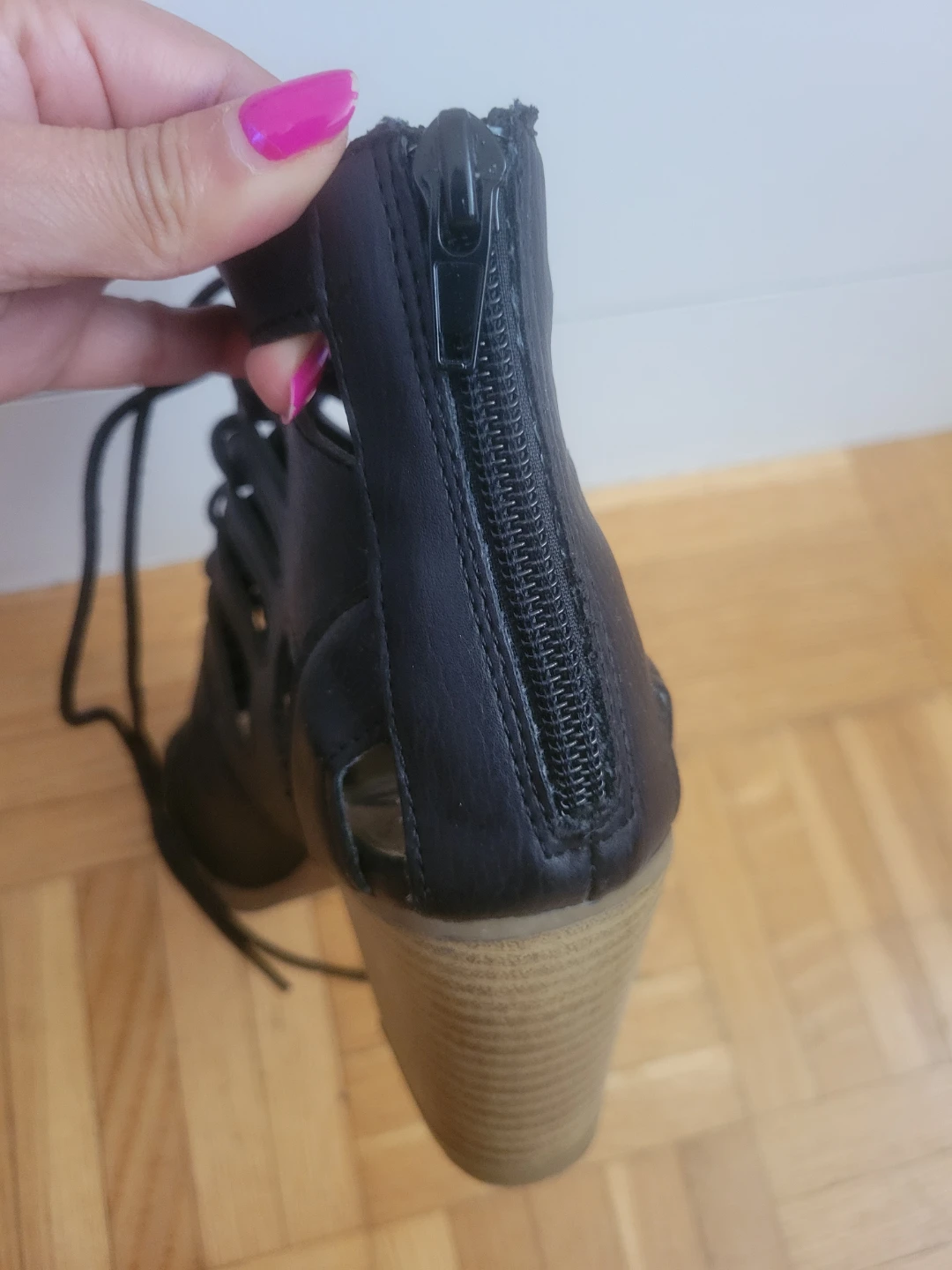 Black Strappy Zipper Heel Sandals - Size 6 - photo 3
