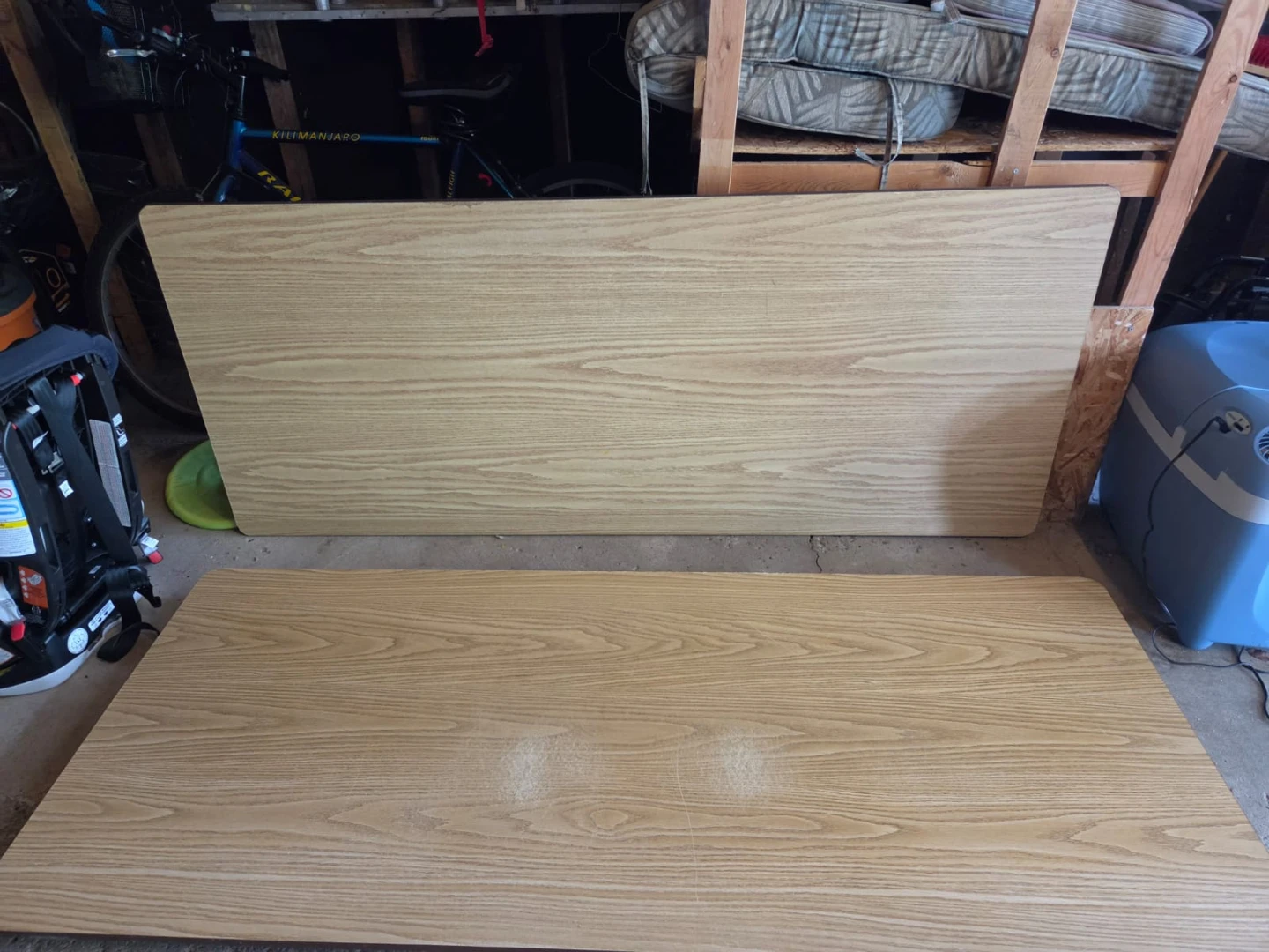 2 Folding tables - great condition- free - photo 2