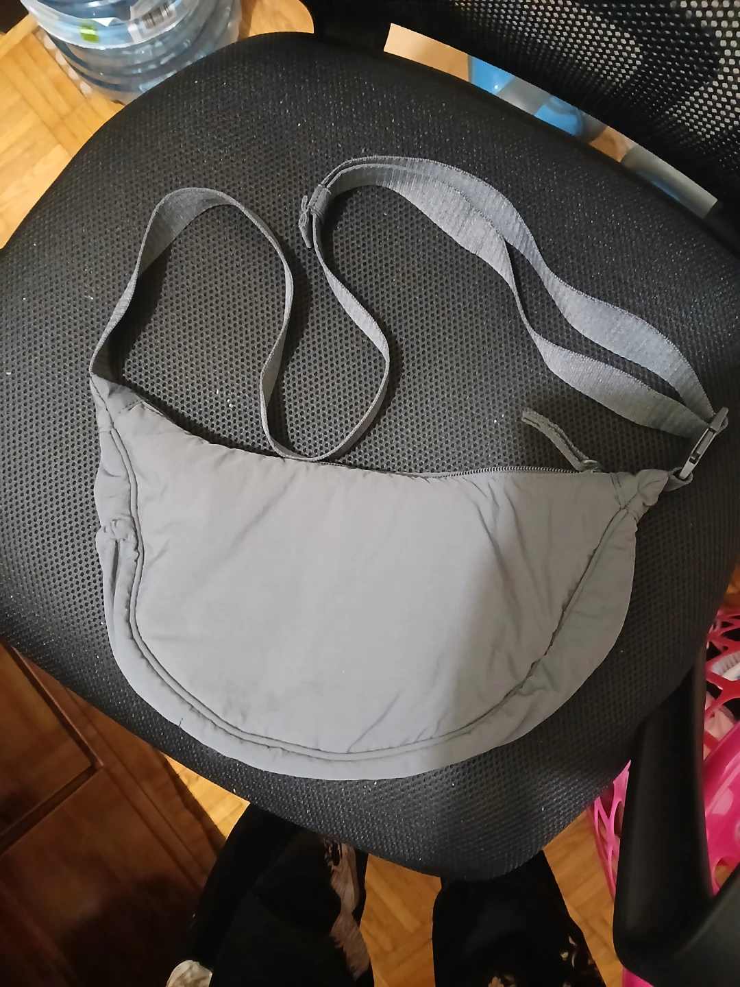 UNIQLO Round Mini Shoulder Bag - Dark Gray