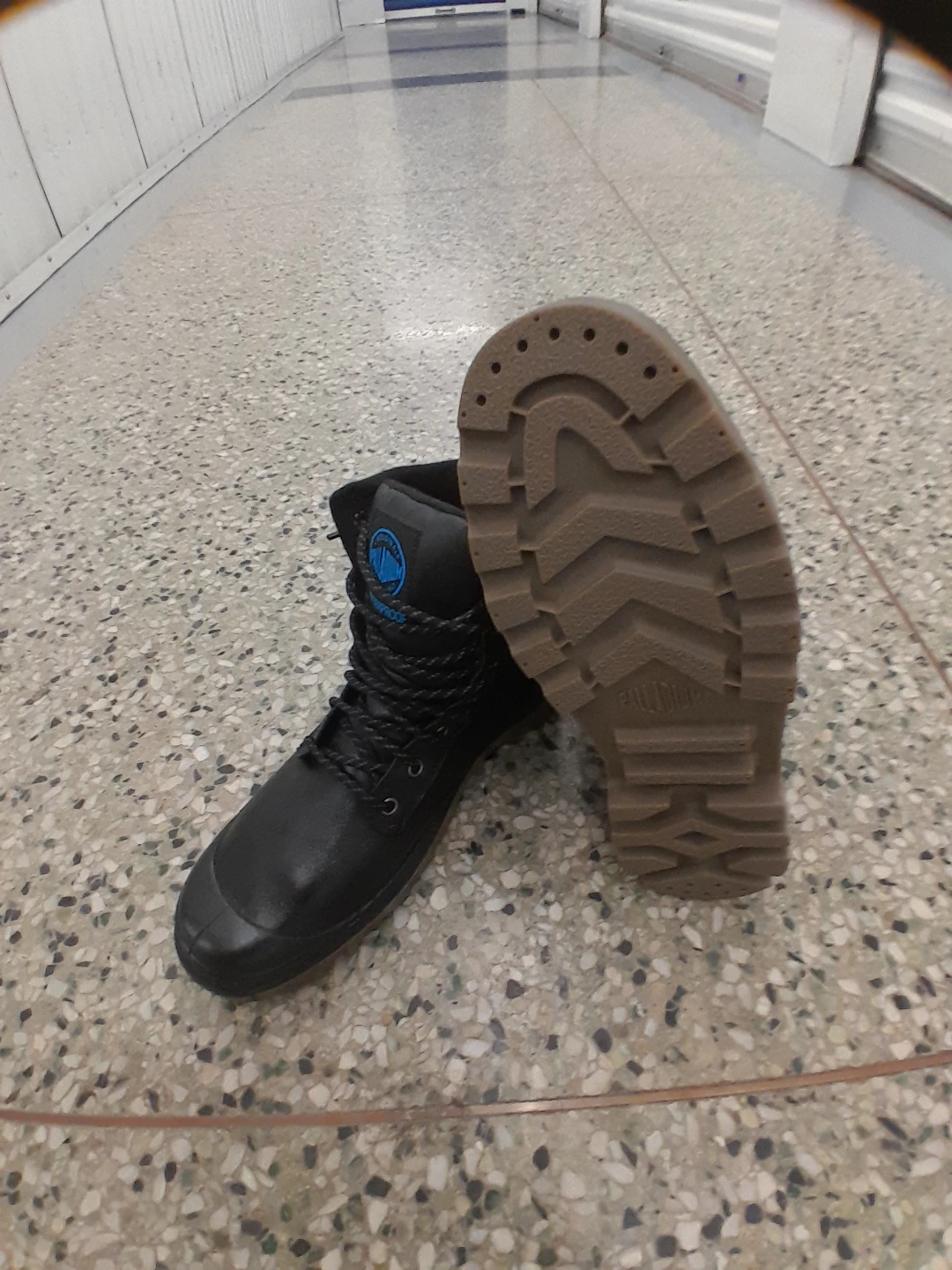 Palladium Waterproof Boots Black Men's Size 8.5 - photo 2