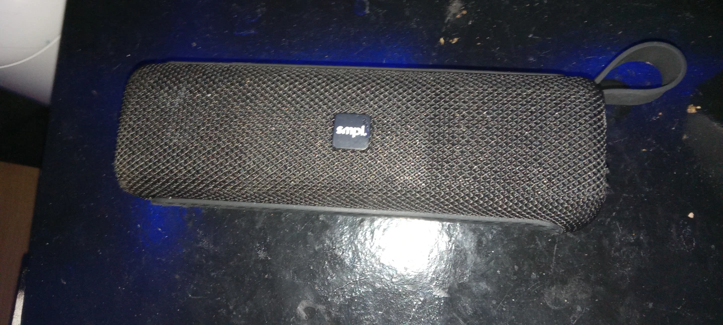 SMPL Portable Bluetooth Speaker